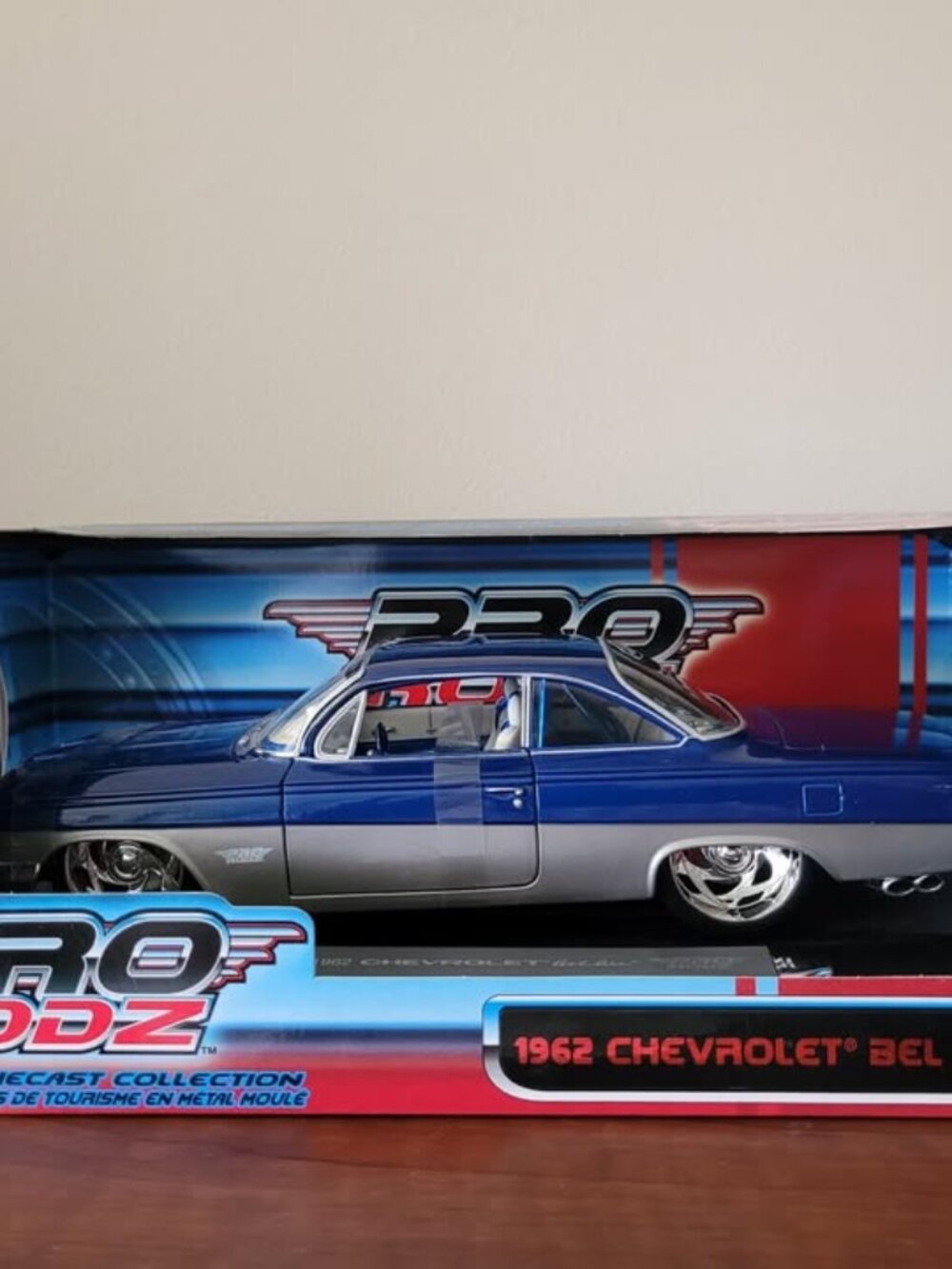 2005 MAISTO PRO RODZ, 1962 CHEVY BEL AIR, MINT IN THE BOX!!!